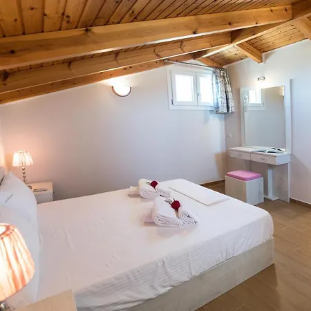 Lefkogea & Villa Tsoukaládhes