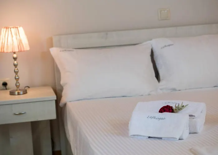 Lefkogea & Tsoukaládhes